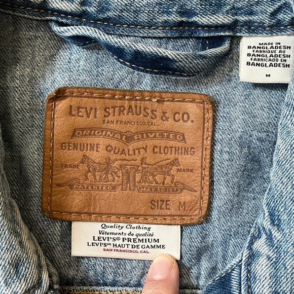 Levi's Trucker Denim Jacket - Men's Size M - Blue - Picture 6 of 11